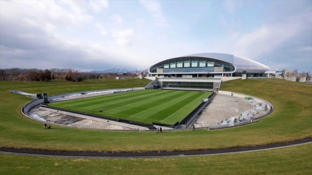 サッカーコートがドームの中に！これが札幌ドームの場面転換だ！@北海道札幌市 Mobile coat "Baseball" to "Soccer" of Sapporo Dome, Hokkaido