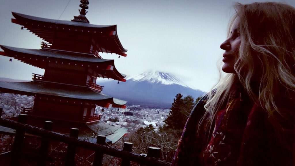 Adeyto @ Chureito Pagoda 🗻 Mount Fuji PICTURE PERFECT best photo spot Japan