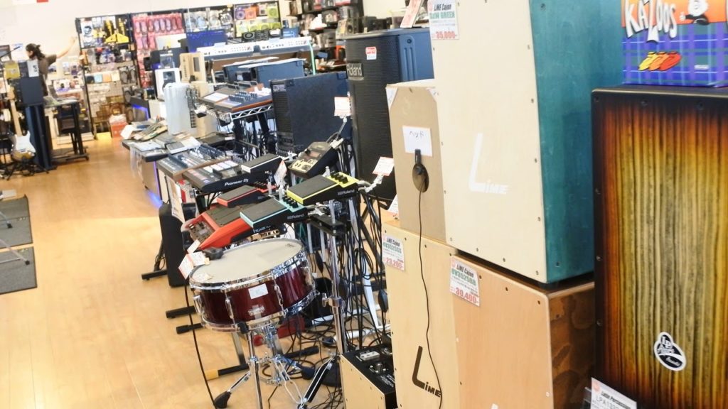 JAPAN Travel Guide, Travel to Osaka,Shinsaibashi,,오사카 , 신사이바시 악기점 " MUSIC LAND KEY " 2층 매장 모습