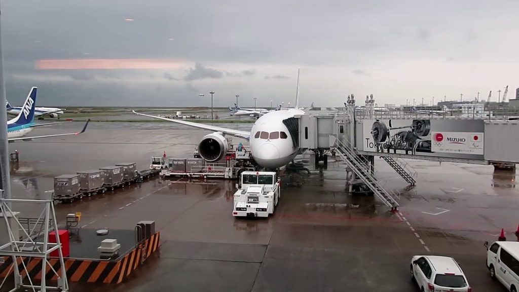 Flight Review ANA B787-800 Economy NH627 Haneda to Kagoshima