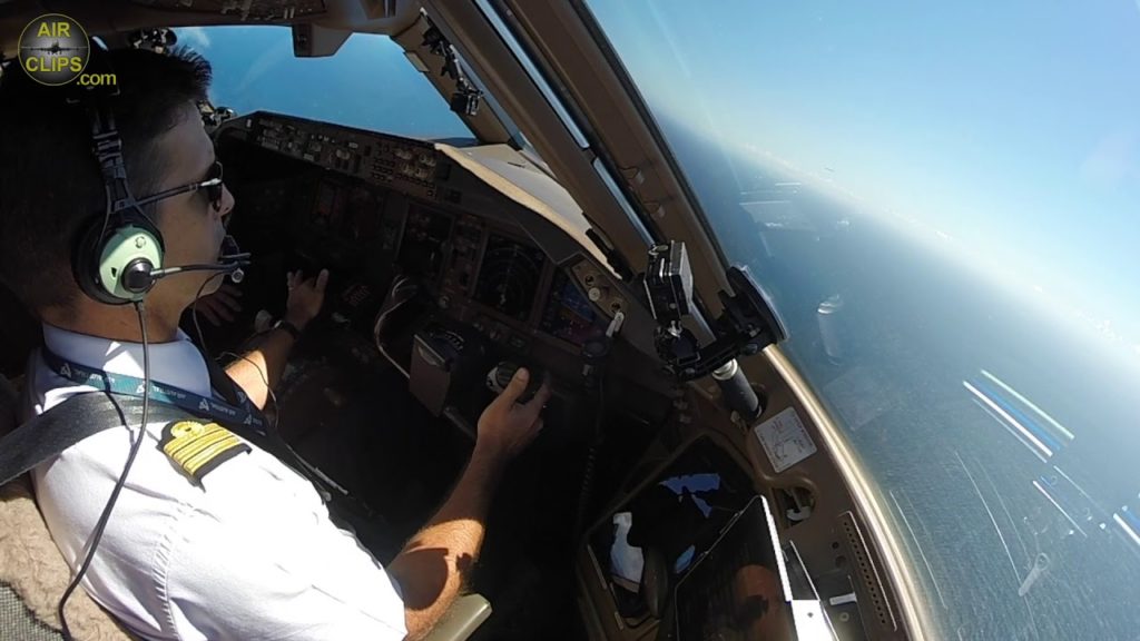 Boeing 777-300ER Cockpit Takeoff! David lifting up hundreds of tons like a feather! [AirClips]