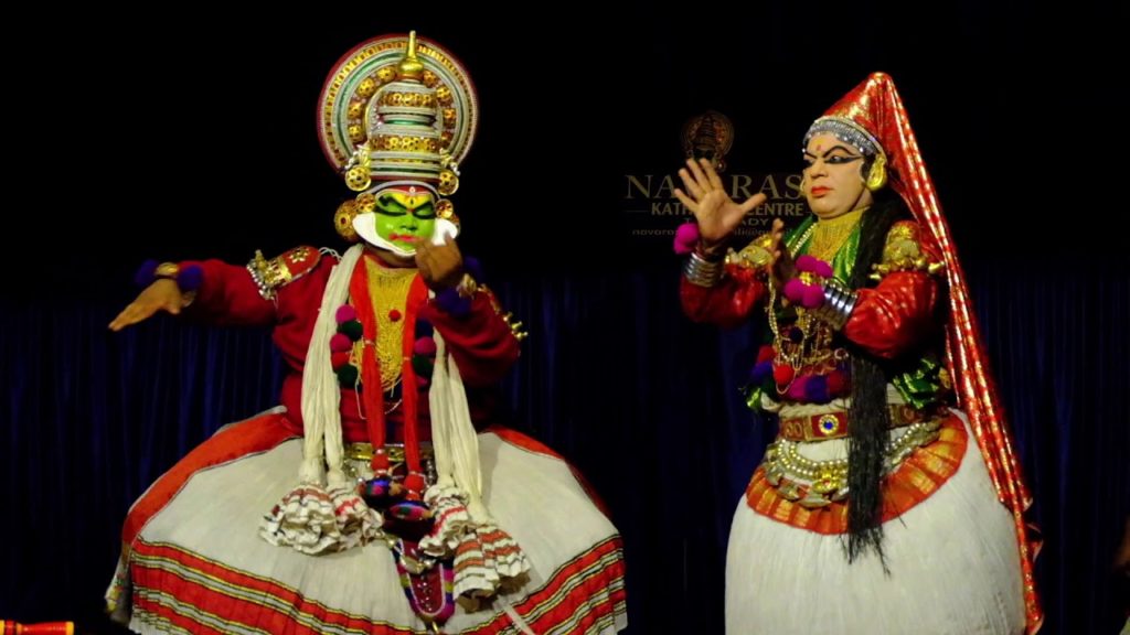 Kathakali + Kalaripayattu (Kalari) performance show in Thekkady Kerala, INDIA (raw+unedited)