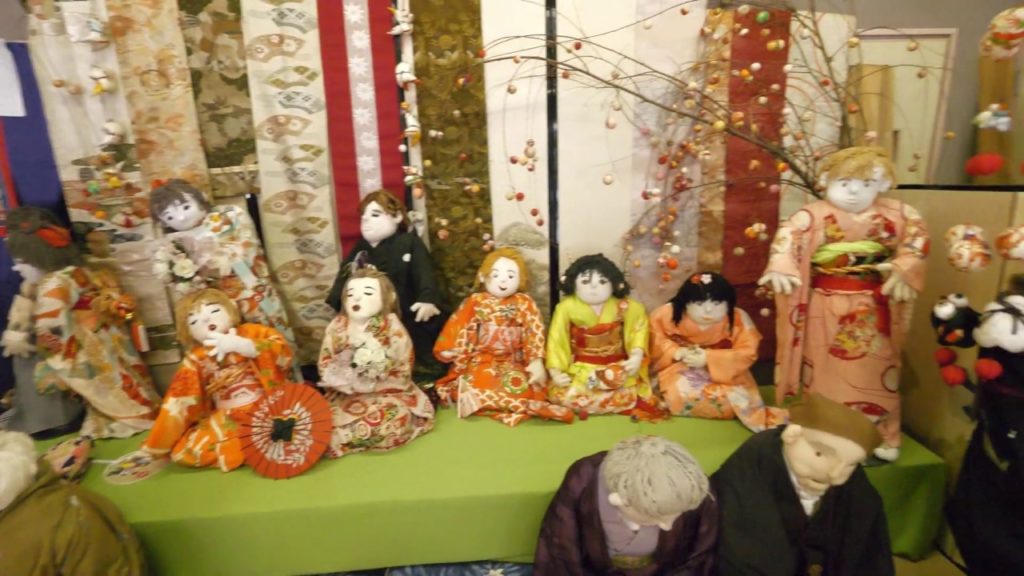 【4K】Nagoro - village of scarecrows