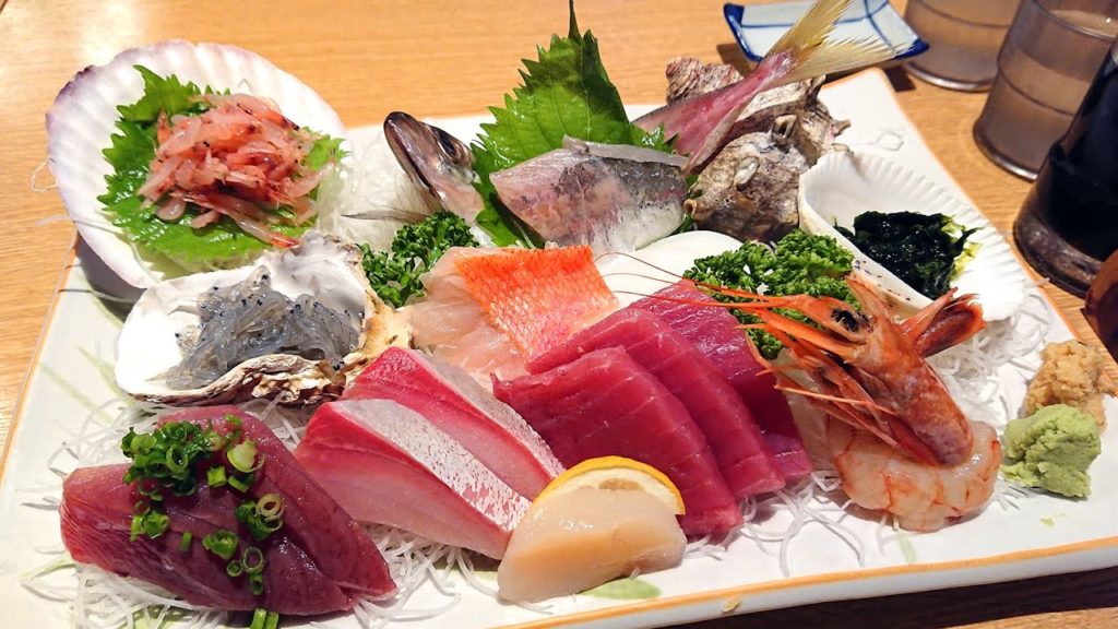 Seafood dinner at Numazu Port 沼津港で巨大かき揚げが有名な丸天は生魚地獄だがゲソ揚げはなぜ甘い?:Gourmet Reportグルメレポート Seafood dinner at Numazu Port 沼津港で巨大かき揚げが有名な丸天は生魚地獄だがゲソ揚げはなぜ甘い?:Gourmet Reportグルメレポート