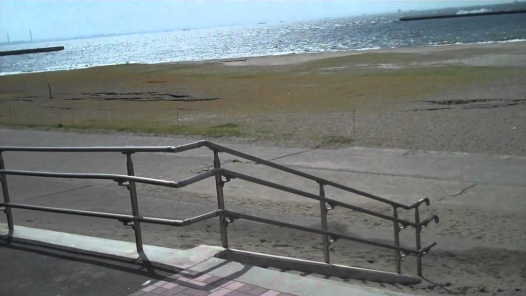 Chiba, Mihama-ku, Isobe Japan March 11 '11 Earthquake.wmv