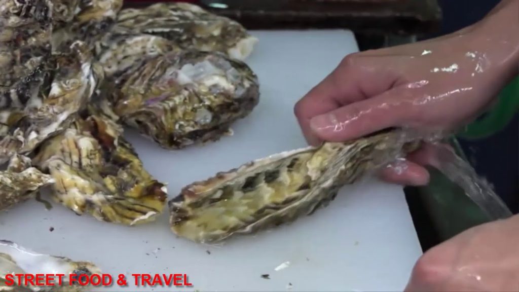 Oysters in Okinawa JAPANESE STREET FOODS Oysters in Okinawa JAPANESE STREET FOODS