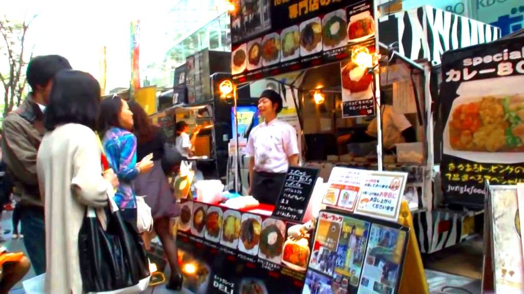 Japanese Street Food － Lunch Truck sells the world delicious dish