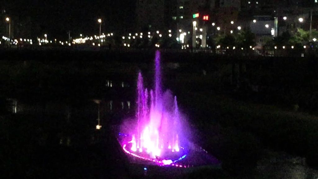 Music Water fountain at Korea Daejeon River at night  (02381)