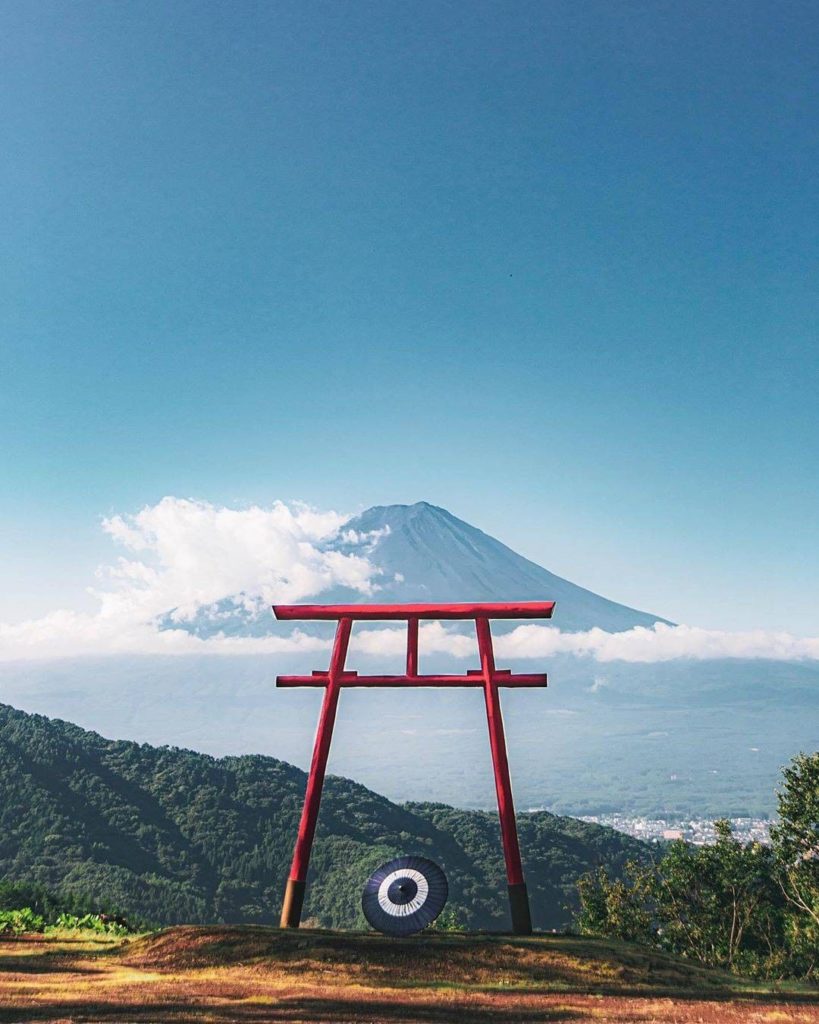 Name a more iconic duo...we'll wait 
: @choro.rin
-----⁣⠀
Mt Fuji, Japan
.⁣⠀
.⁣⠀...