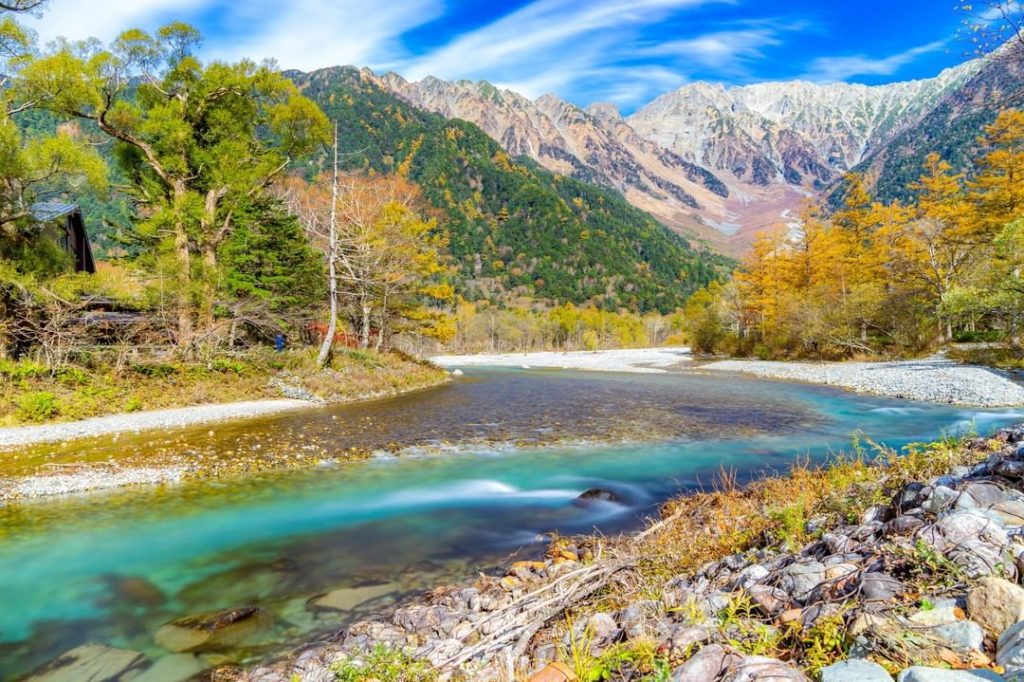 Do you have a favorite place for fall leaves? We CANNOT wait for fall hiking sea...