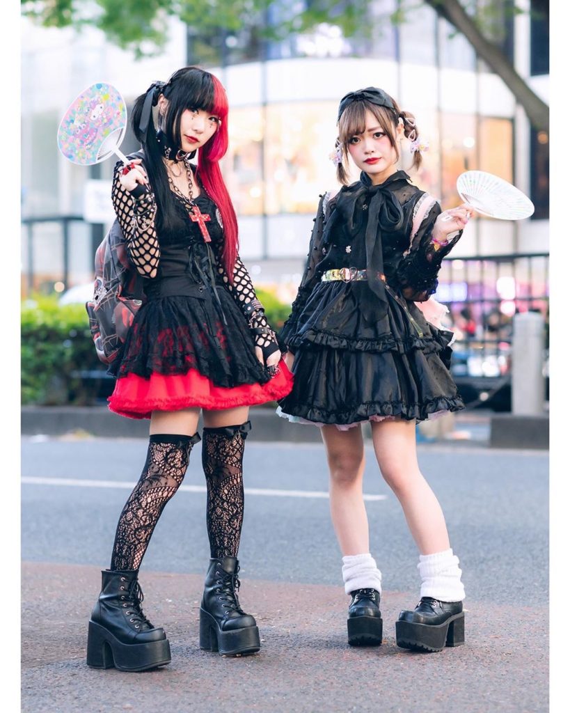 Japanese gothic looks by 17-year-old Remon (@remon1103) and 20-year-old Yunyun (...