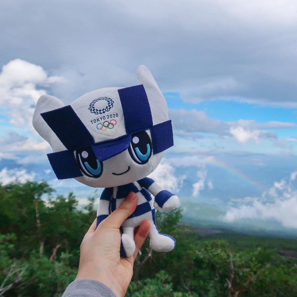 Tokyo 2020 Olympics: We took @miraitowa and @someity to Mount Fuji 1) Miraitowa with
2) Someity
3… We took @miraitowa and @someity to Mount Fuji 1) Miraitowa with
2) Someity
3...