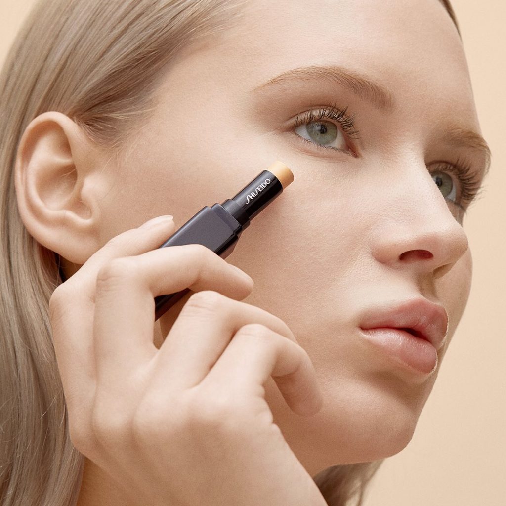 SHISEIDO: The Synchro Skin Correcting GelStick Concealer will help you cover up but never … The Synchro Skin Correcting GelStick Concealer will help you cover up but never ...