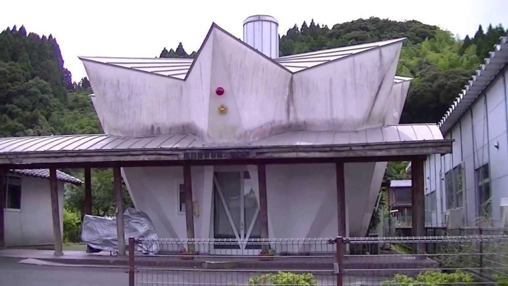 星の形の交番 Kagoshima Prefecture  Kanoya  Police box of a stellar form