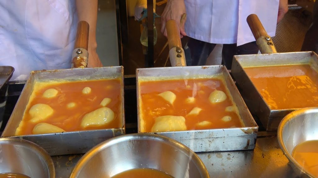 Japan Street Food - JAPANESE OMELETTE Tamagoyaki / ダシ巻き玉子焼