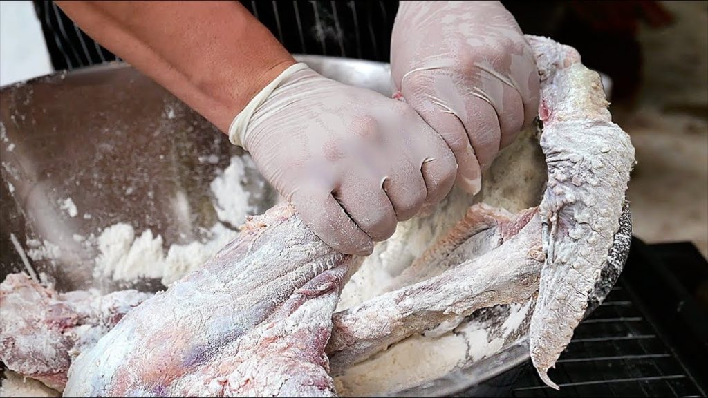 Thai Food - The BIGGEST Hot Wings in the World! Fried Ostrich Bangkok Thailand