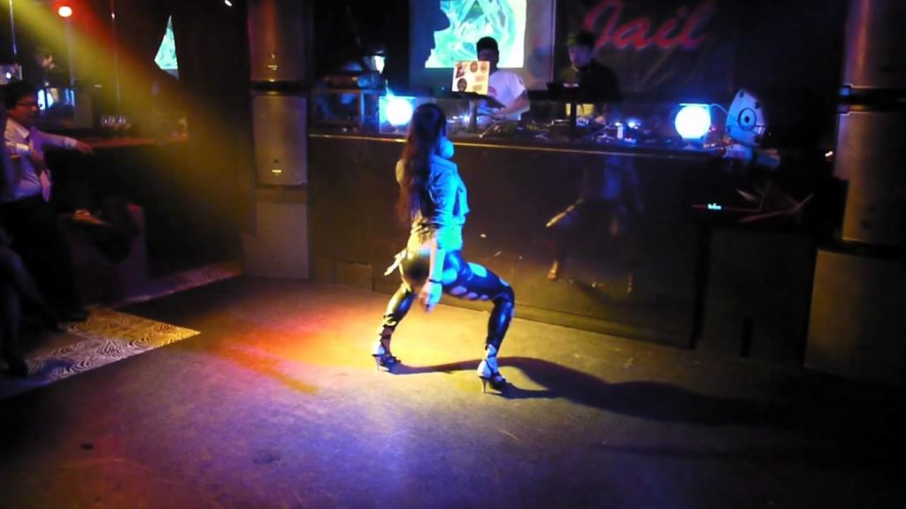 J2DE: Dance Showcase - Donna Charm ( Bar Jail, Kumamoto City )