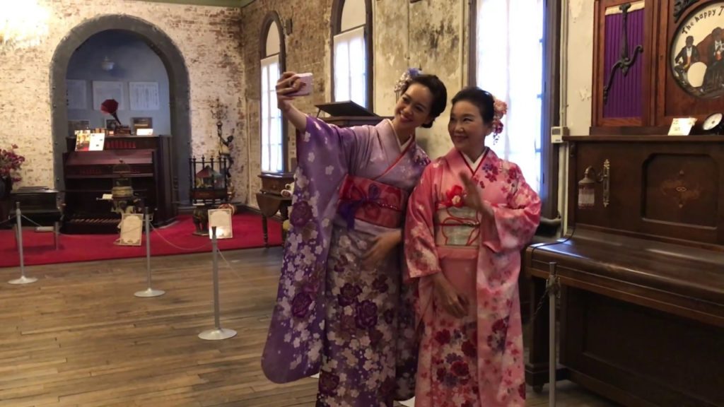 Hakodate rental kimono experience in "m-modern.com"