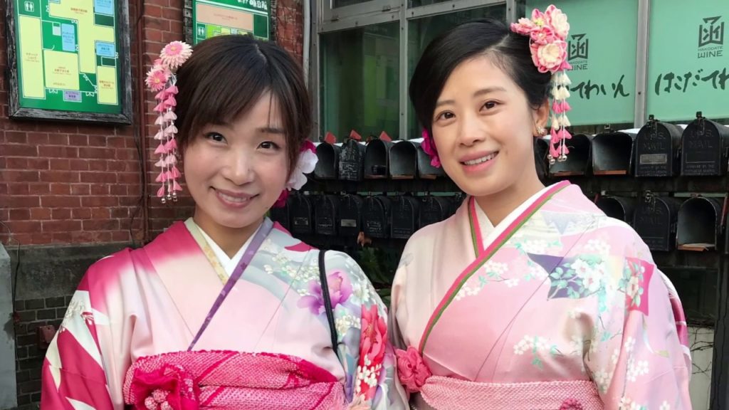 Beautiful Chinese women are kimono experiences in Hakodate of the winter