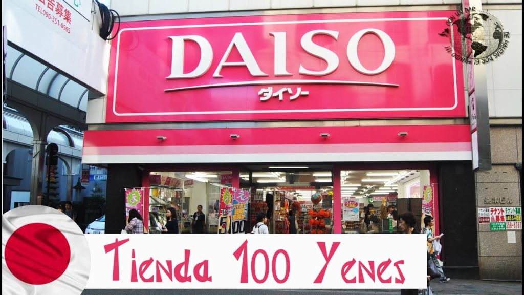 Daiso, Tienda de 100 Yen Store, Kumamoto, Japan. Japón 2014