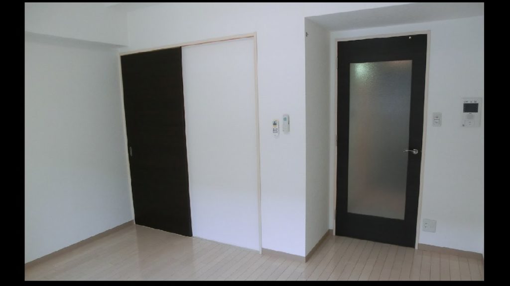 Japanese Apartment Tour: 1-bedroom apartment in Osaka