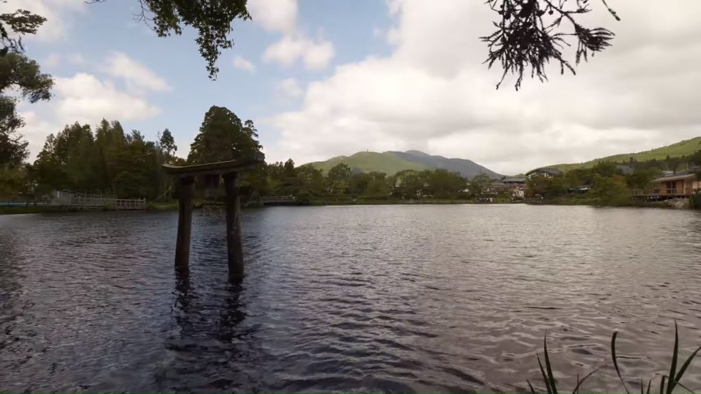 【4K】Walking and flying around Yufuin, Kyushu