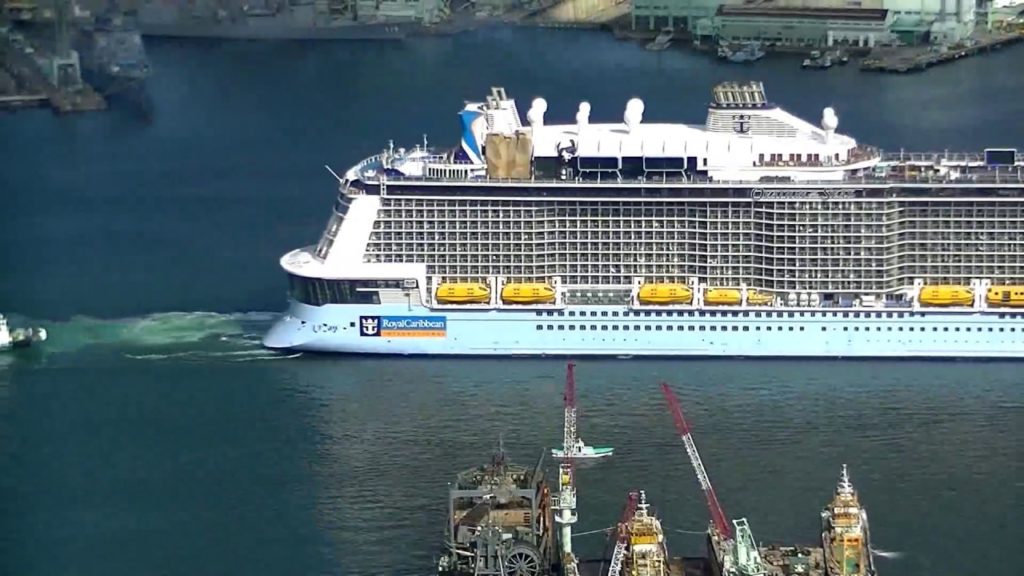 Time-lapse36 Ovation of the Seas entered the Nagasaki Port early in the morning.
