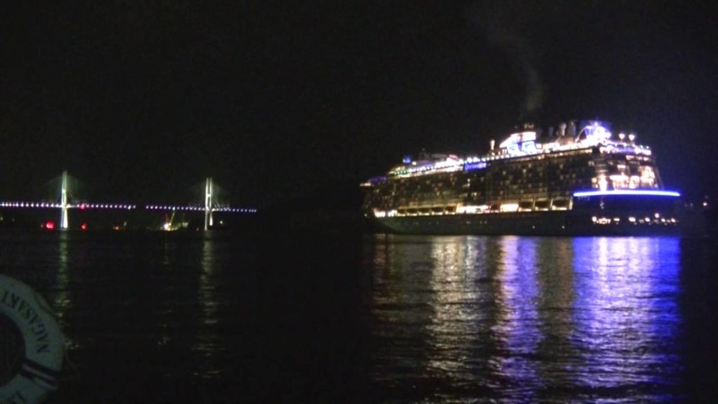 Ovation of the Seas departs from night Nagasaki Port while big turning 20160916 213308