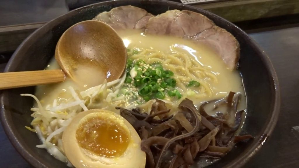 アキーラさん堪能②台湾・台中・台中一中街!ラーメン屋・漁蔵!Ramen shop in Taichung in Taiwan アキーラさん堪能②台湾・台中・台中一中街!ラーメン屋・漁蔵!Ramen shop in Taichung in Taiwan