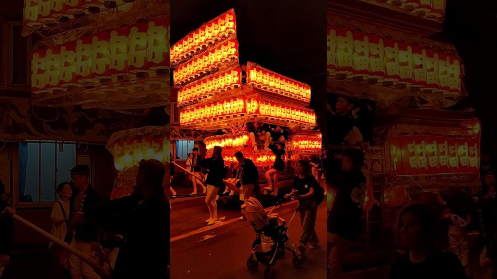 Parade of Lantern-lit Danjiris at 2019 Kishiwada Danjiri Festival