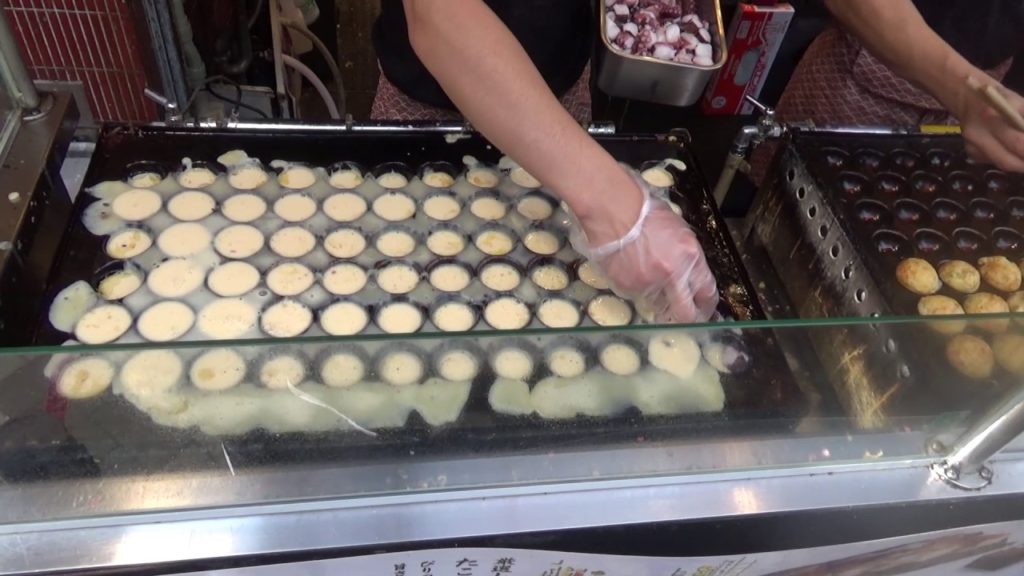 Takoyaki Octopus Balls たこ焼き Dotonbori Street Food (Osaka, Japan) 2017
