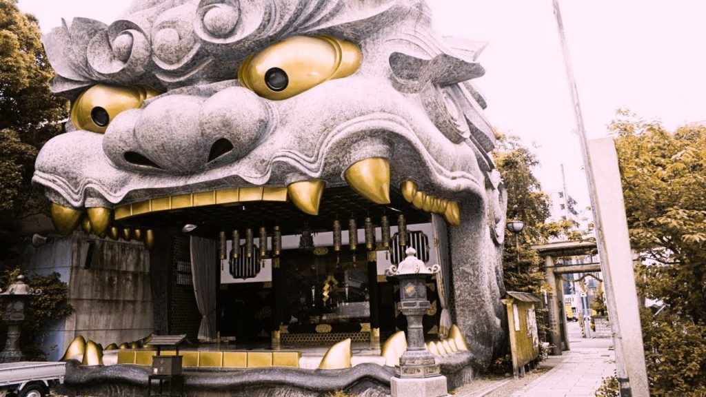 Stroll in Namba Yasaka Shrine, Osaka. Aug, 2019 [4K]