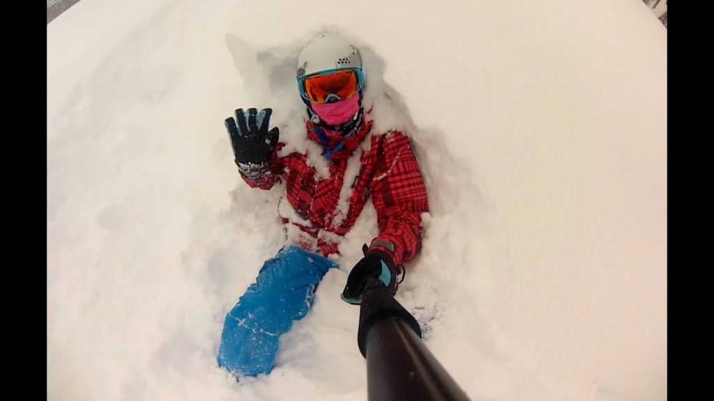 Japan Skiing: "Too Much Snow" at Houdaigi Ski Resort!