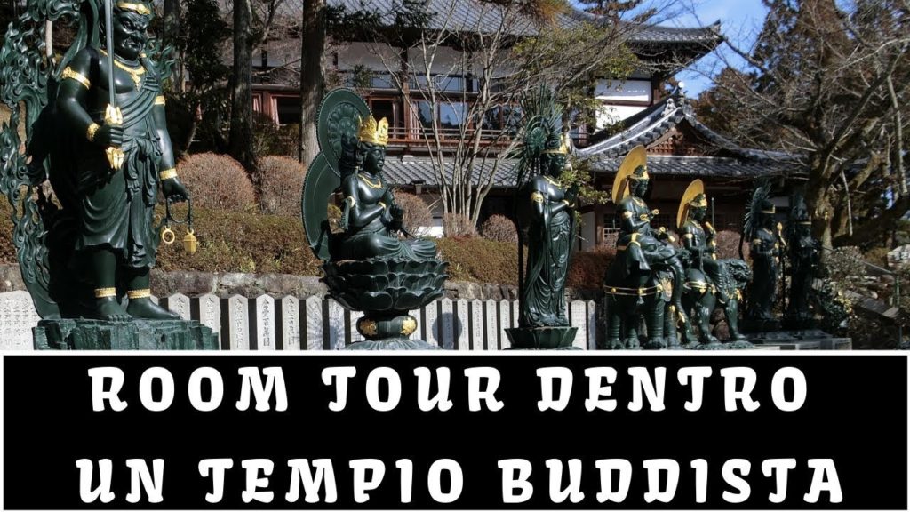 DENTRO ad UN Monastero BUDDISTA con CERIMONIA