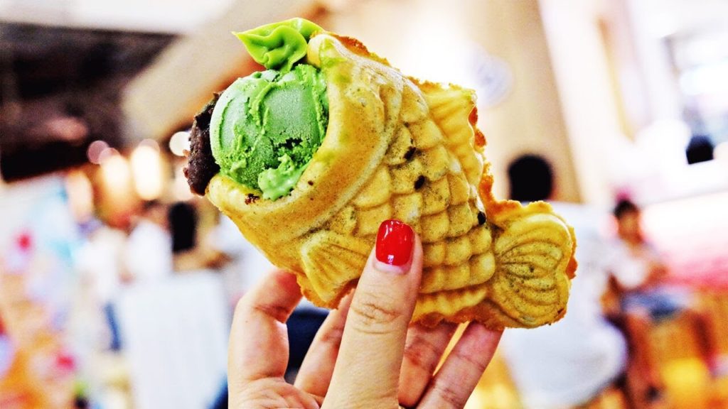 Japanese Street Food in Tokyo 2018 - Best Taiyaki, Takoyaki and Monjayaki in Japan