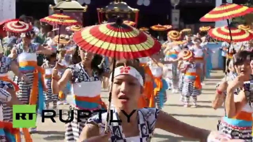 Japan: Stunning Osaka summer fest draws thousands