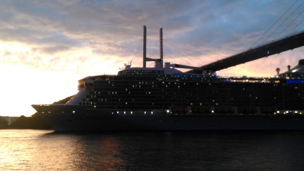 It's so Beautiful. Ovation of the Seas departs from Nagasaki Port in a sunset.3th. Sep.2016 18:54:50