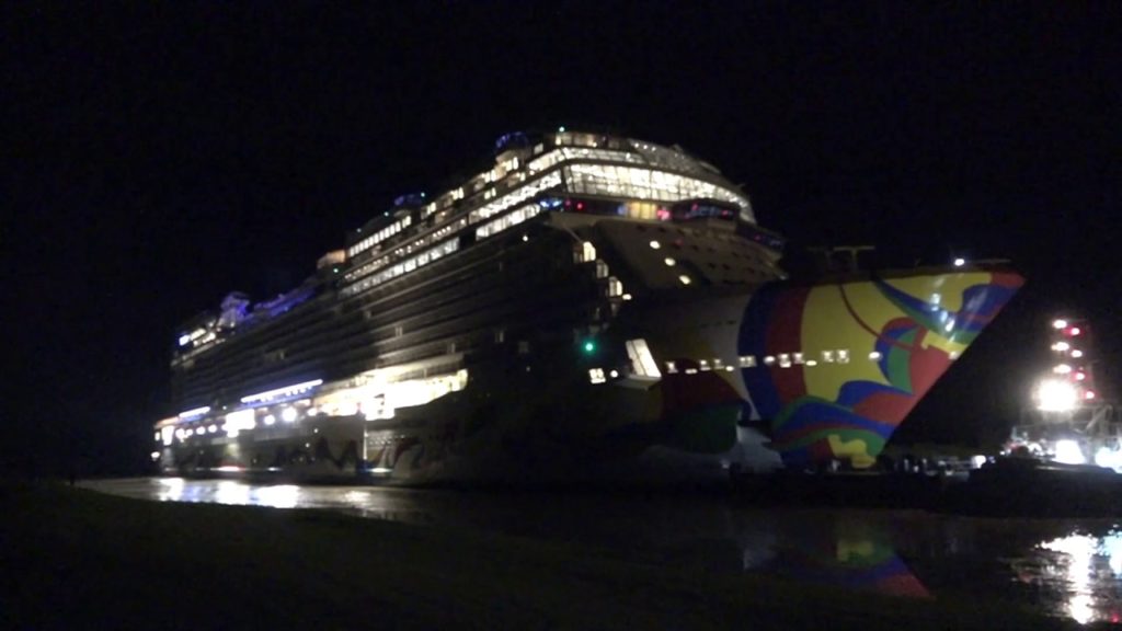 Norwegian ENCORE | Ems river conveyance 09/30/2019