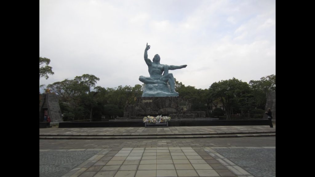 Nagasaki: Le retour en force d'une ville détruite par une bombe atomique (Japon))