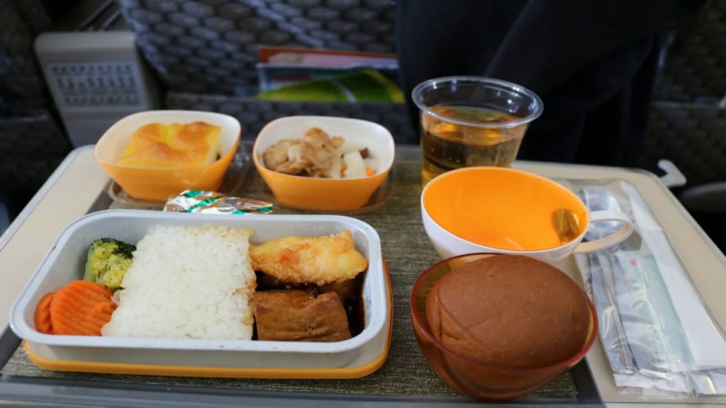 EVA AIR B777-300ER KIX-TPE Elite Class (with a tour to the KIX Skyview Observation Hall)