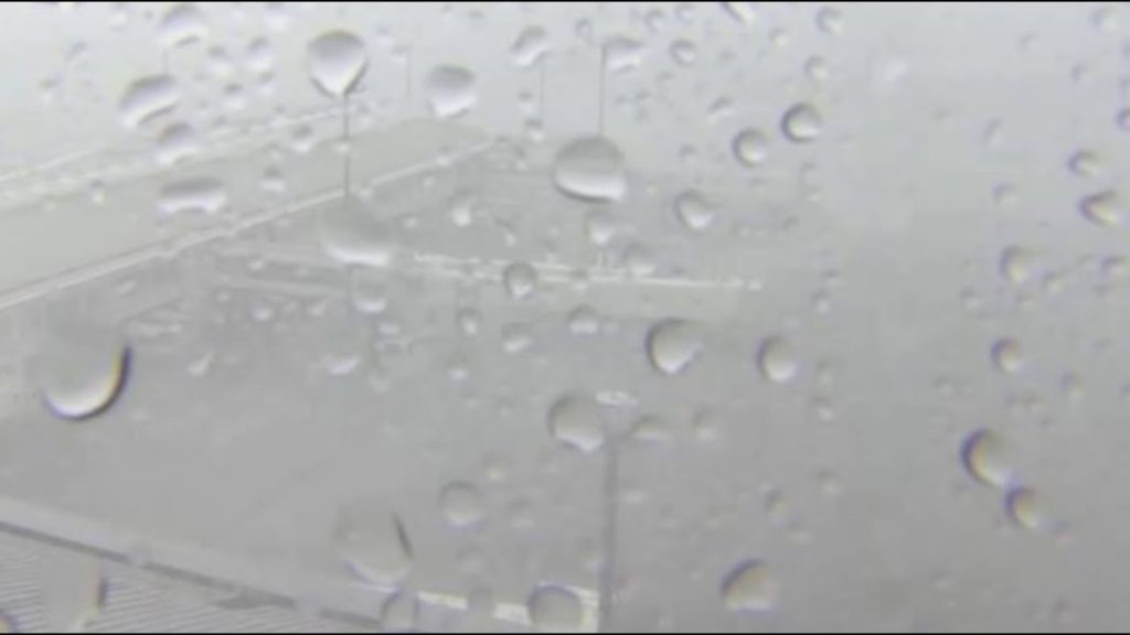 Typhoon SAOLA Eyewall Live Webcam 台風サオラー (Naha, Okinawa)