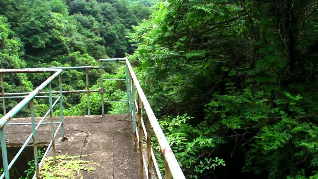Abandoned Old Dam in Kyoto Abandoned Old Dam in Kyoto