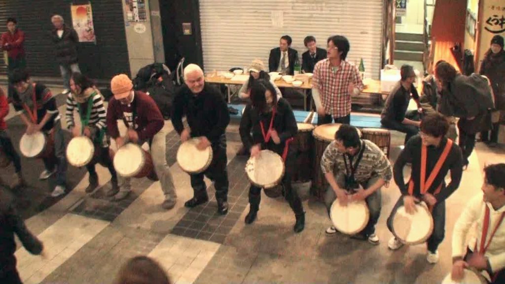 熊本ジェンベクラブ 慶祝新年 Street Live (1-Jan-2012) KUMAMOTO Djembe Club.