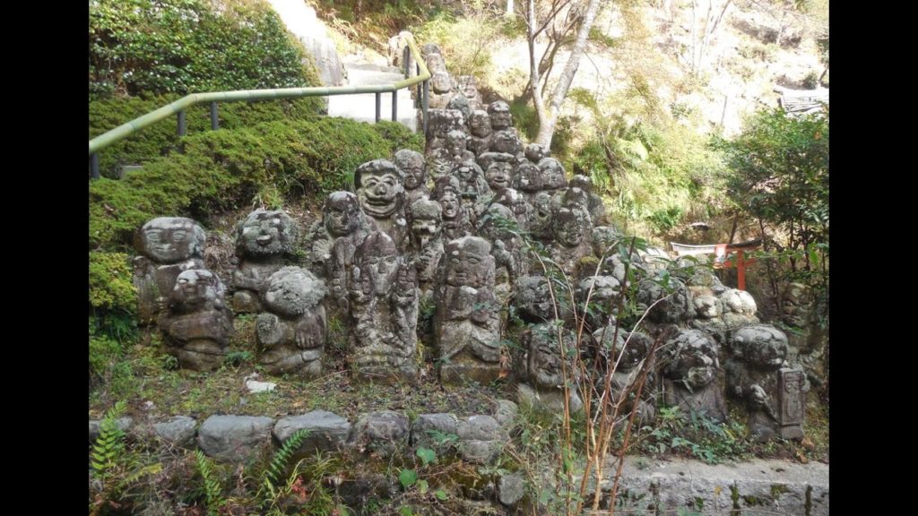 Visit Kyoto Arashiyama District: Unique Otaginenbutsusi Temple