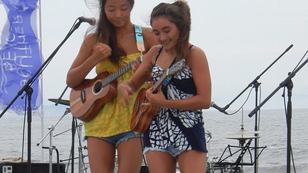 サザンビーチちがさき　ホノカ＆アジータ（ホノルルのウクレレデュオ。)