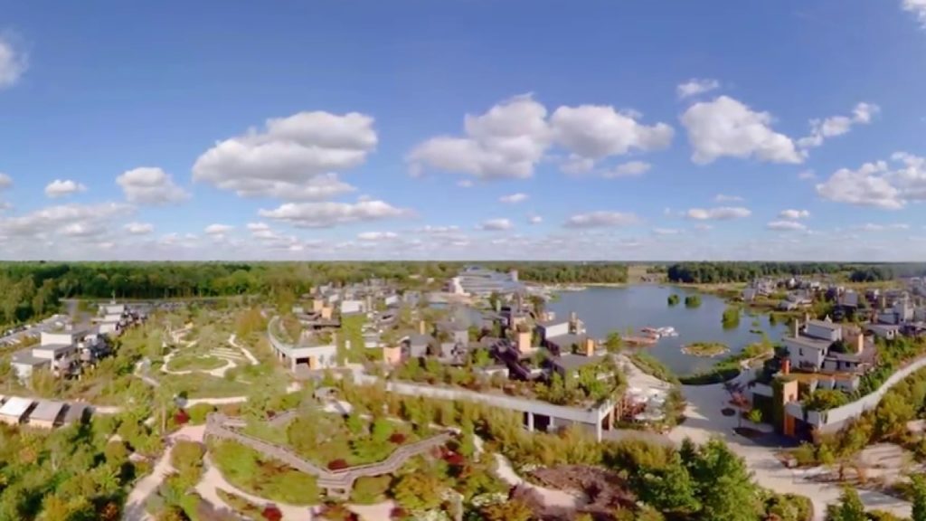 Villages Nature - 360 VR Aerial Revealing Shot Family