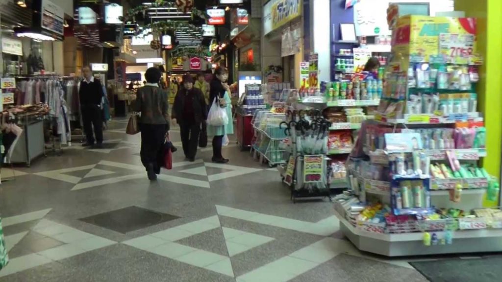 Japanese Street Scene: Fukuoka City's Tenjin Shintencho 🎁 福岡●新天町 🎁 Japan As It Truly Is