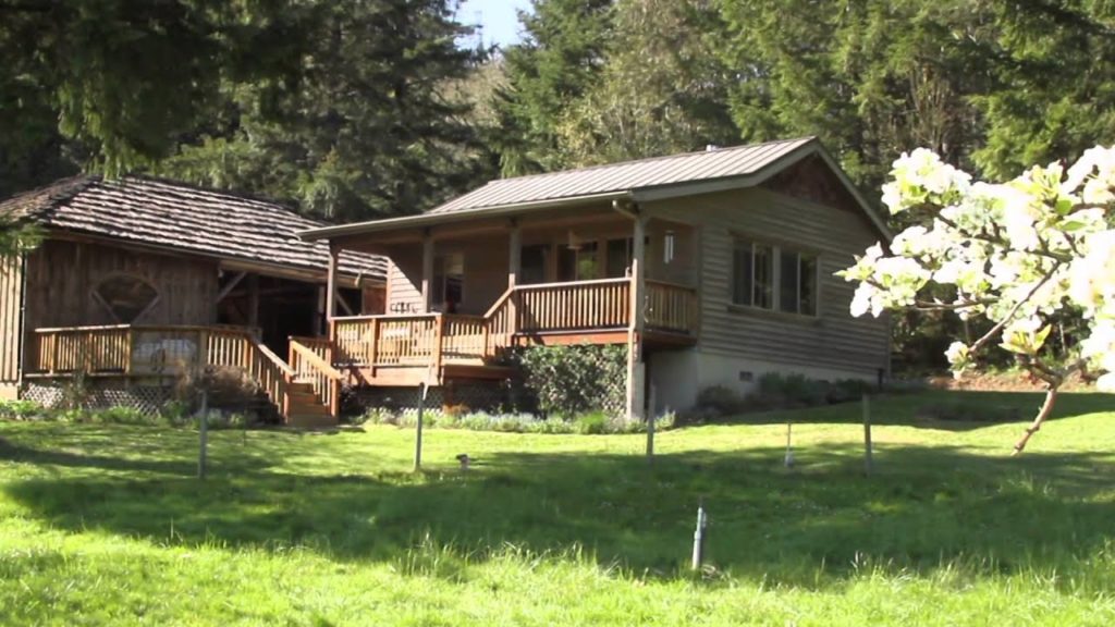 Leaping Lamb Farm Stay Near Corvallis, Oregon