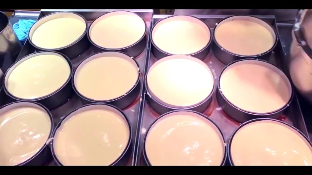 AMAZING JAPANESE CHEESECAKES IN STREET FOOD SHOW! AMAZING JAPANESE CHEESECAKES IN STREET FOOD SHOW!