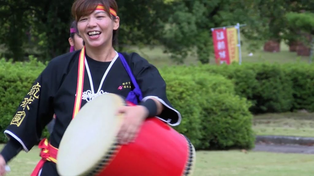 Okinawa's traditional performing art: Eisa "Shinkanucha" by Ryukyukoku Matsuri Daiko Fukui